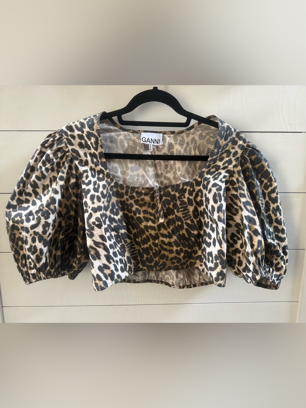 GANNI Leopard Print Square Neck Zip Up Cropped Top Size 40 Puff Sleeves